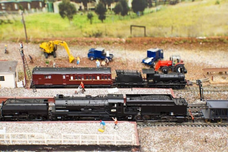 12 Wonderful Lionel Train Layouts – [WITH VIDEOS]