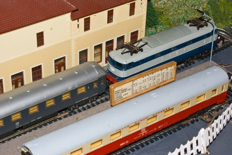 11 Amazing HO Train Layouts – [WITH VIDEOS]